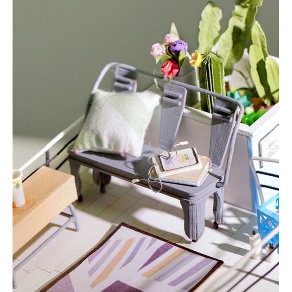 DIY 3D Dollhouse Puzzle - Dora's Loft - Picture 4 of 6